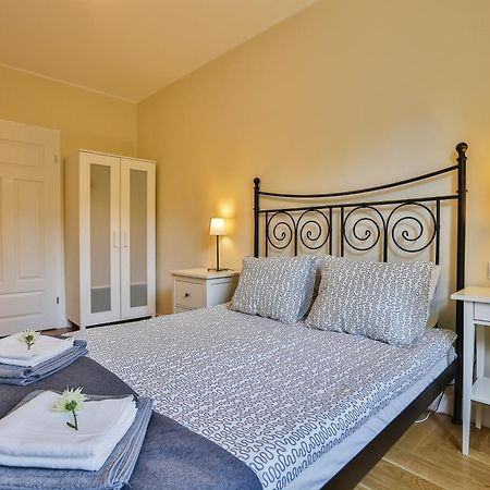 Apartament Bursztynowy Mariacka Old Town Gdansk Oda fotoğraf